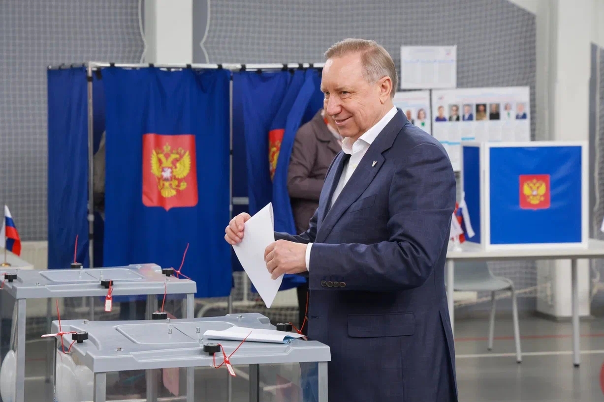 &laquo;Петербург услышал призыв нашего Президента &ndash; прийти и проголосовать за традиционные ценности, которые нас объединят. За общую историческую память. За суверенитет и независимость нашей страны. За Победу России. Мы выступили дружно и сплоченно, по-государственному твёрдо и уверенно. Как и подобает Северной столице, наследникам непокоренного блокадного Ленинграда, городу Президента&raquo;, &ndash; подчеркнул Александр Беглов.